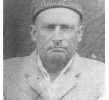معلم اسمعیل خان هویتی متواضع و مودب و ارزشی از سرزمین والچ معلم اسمعیل خان هویتی متواضع و مودب و ارزشی از سرزمین والچ